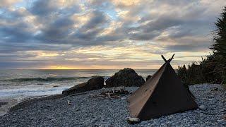 Bushcraft Camp on a Beach - New Zealand Solo Overnight