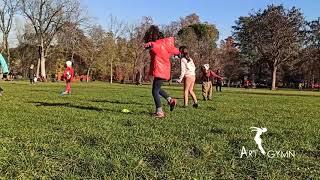 Ginnastica all'aperto per bambini