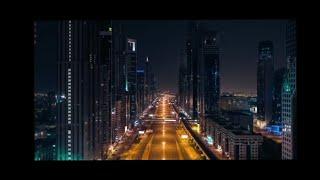 Пустые дороги в Дубайе, вид с дрона empty roads in Dubai.