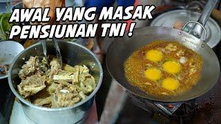 DALAM GANG SEMPIT! MIE INI PAKE TELUR YG GA DI GORENG, LEGEND BANGET!