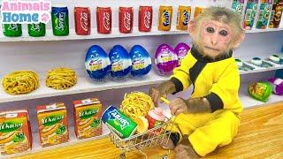 Bibi goes shopping in Kinder Joy Egg and noodles store