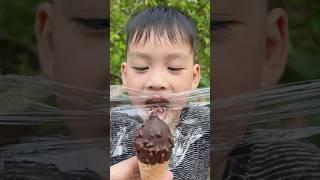 Thử thách nhắm mắt ăn kem socola ,kẹo dâu và kem Celano ,ớt cay siêu ngon sự kết hợp hoàn hảo