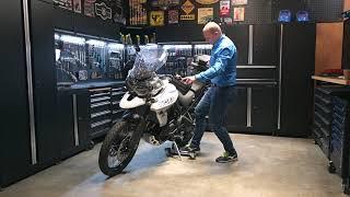 Motormover voor middenbok | Rintje Ritsma laat 't zien | Datona.nl | motorstalling motor verplaatsen