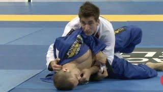 Guilherme Mendes VS Henrique Renzende / World Championship 2012