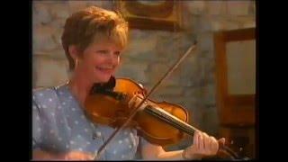 Maura Connolly, Fiddle.