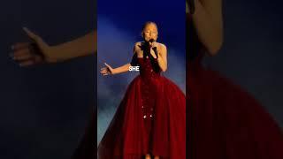 Ariana Grande's dress had a heel built into the back 
