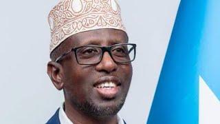 sheikh shariif oo sir madaxweyne xasan sheekh maxamud qarxiyey yaab midaan run miyaa?