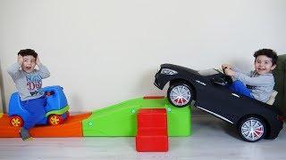 Yusuf'un Akülü Arabası Kaçıyor | Kids pretend play with Battery Powered Car