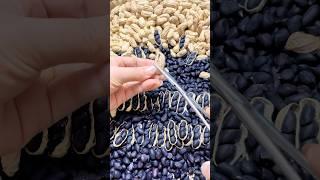 Peeling black peanuts: A nutrient-rich health food packed with trace elements and amino acids
