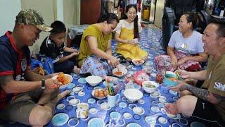 Indai Bachang Beli Tapau Mee Kolo // Sarapan Pagi Di Rumah Bersama Adik-Beradik Dan Ipar…//