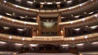 Mariinsky theatre in Russia divides opinion