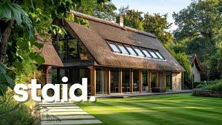 Luxury Meets Wilderness: Modern Thatched-Roof Homes with Interior Trending Moody Designs