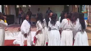 የጎጃም ቆነጃጅቶች ጭፈራ /Gojjam beautiful girls dancing