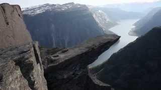 Скала Язык Тролля Trolltunga Норвегия