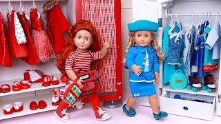 Doll sisters set up new bedroom in red and blue! Play Dolls practice colors