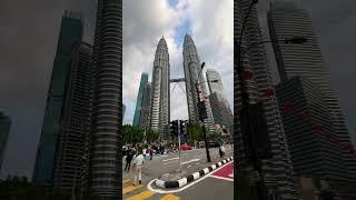 Башни Петронас Куала-Лумпур Малайзия  Petronas Twin Tower