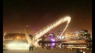 Newcastle Gateshead Millennium Bridge Tilt in Timelapse 480p