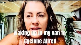 Waking Up in My Van to Cyclone Alfred | Solo Female Vanlife Emergency Prep (Day 2)