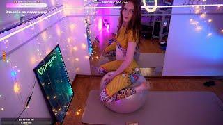 Exotic Red head Russian Girl - Fox Perry Bounce Bounce Boing Boing On Yoga Ball!!!