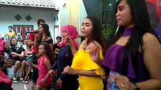 Ray Nada dangdut gita & omih