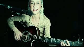 9 to 5 - Dolly Parton cover by Anna Scott - live recording - solo vocals/acoustic guitar