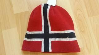 aå Avrylic Knitted Hat/Beanie With The Norwgian Flag