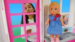 2 Folgen mit Barbie und ihren Kindern. Puppen Video auf Deutsch. Spielspaß mit Valeria