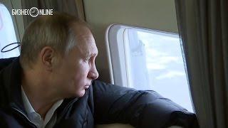 Владимир Путин с вертолета осмотрел строительство Керченского моста в Крыму