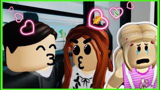 ÜVEY ANNEM BABAMA BÜYÜ YAPTI  ROBLOX BROOKHAVEN KOMİK HİKAYE