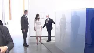 SS.MM. los Reyes inauguran el Museo de Arte Contemporáneo Helga de Alvear en Cáceres.