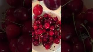 Cherry cherry lady #food #cherry #fruit