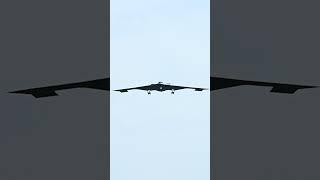 Watch B-2 Spirit stealth bombers land at Whiteman Air Force Base