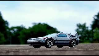 DeLorean DMC-12 Back To The Future by Hot Wheels