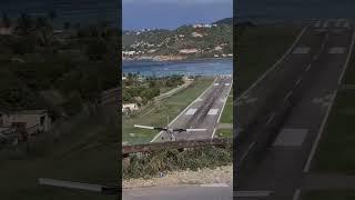 CRAZY LANDING #pilotslife #aviationlife #aviationgeek #aviationvideo #aviation #avgeekoftheweek