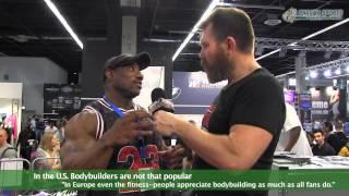 Pharmasports informiert Bodybuilding Dexter Jackson auf der Fibo 2013