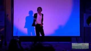 Dr. Tina Hou interviews Michael Jackson (REMJ - Billie Jean) 麥可傑克森模仿秀 2013