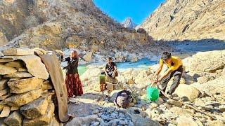 Life in the Mountains! ️ Carving Stones & Bathing in Nature with Minimal Facilities 