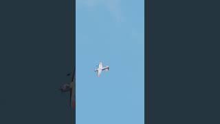 Sky High Daredevil: Plane's Amazing Aerial Stunts & Dramatic Descent!