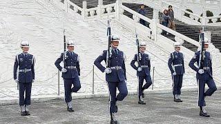 2025/3/6 哇~ 精湛的禮兵操演‼️ 全場響起熱情掌聲‼️ 中正紀念堂 空軍儀隊 禮兵巡查＆訓練展示｜Jimmy Vlog Taiwan