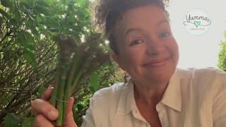 Asparagus, a BSL description of this amazing veg, by Deaf cook, Yvonne Cobb from Yumma food.