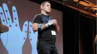 A glove to give the hearing impaired a new voice: Polyproject at TEDxUdeM