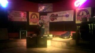 Jeff Teeters sings Small town saturday night @ the texaco country showdown.