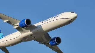 United Airlines 777 Demonstration @ Oshkosh EAA AirVenture 2022