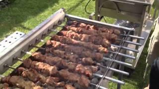 Schaschlik Grill mit Motorbetriebenem Spießaufsatz