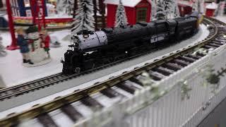 Athearn Genesis 4-6-6-4 With DCC & ESU Sound - Union Pacific Original Challenger