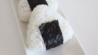 SUPER EASY TUNA MAYO ONIGIRI (JAPANESE TUNA RICE BALL)