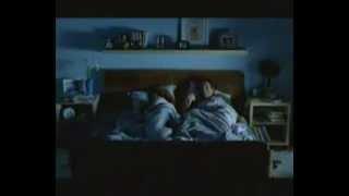 Pub IKEA - Un homme et une femme dans leur lit - Man in a bed - Ads - Funny Commercials