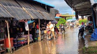 CAMBODIA TRIP - Snoeng Battambang Market Flooded |  Countryside Life In Cambodia