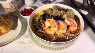 Singapore Airlines SQ26 to Frankfurt in Business Class Prawn Noodles Breakfast Boeing 777