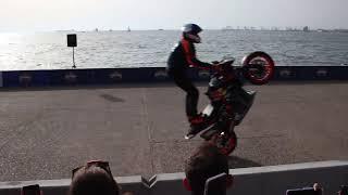 Red Bull Showrun Thessaloniki: stunt rider Aras Gibieža, Suzuki GSX600R